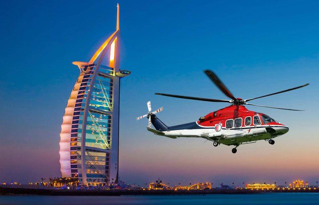 Cách tiêu tiền điên cuồng của đại gia Dubai: Đi trực thăng tránh tắc đường, ATM nhả ... vàng - Ảnh 1.